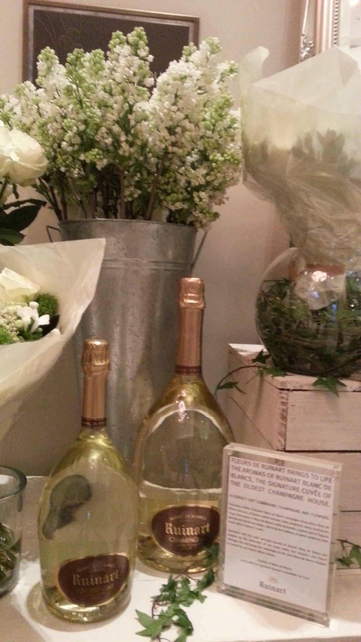 Fleurs de Ruinart with Ruinart champagne at the Langham Hotel