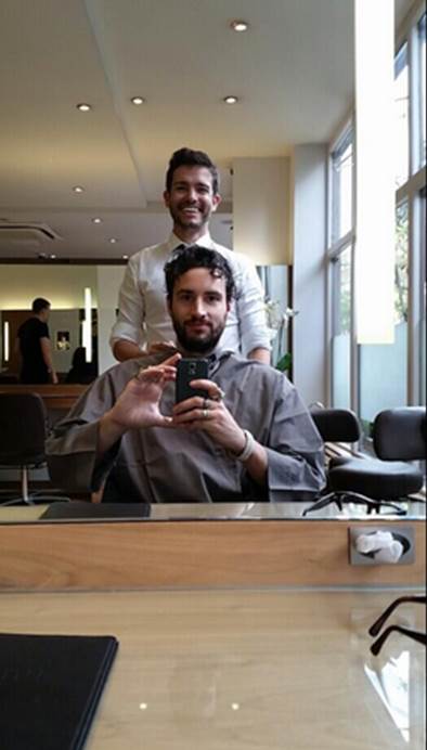 A new haircut with Michael Van Clarke