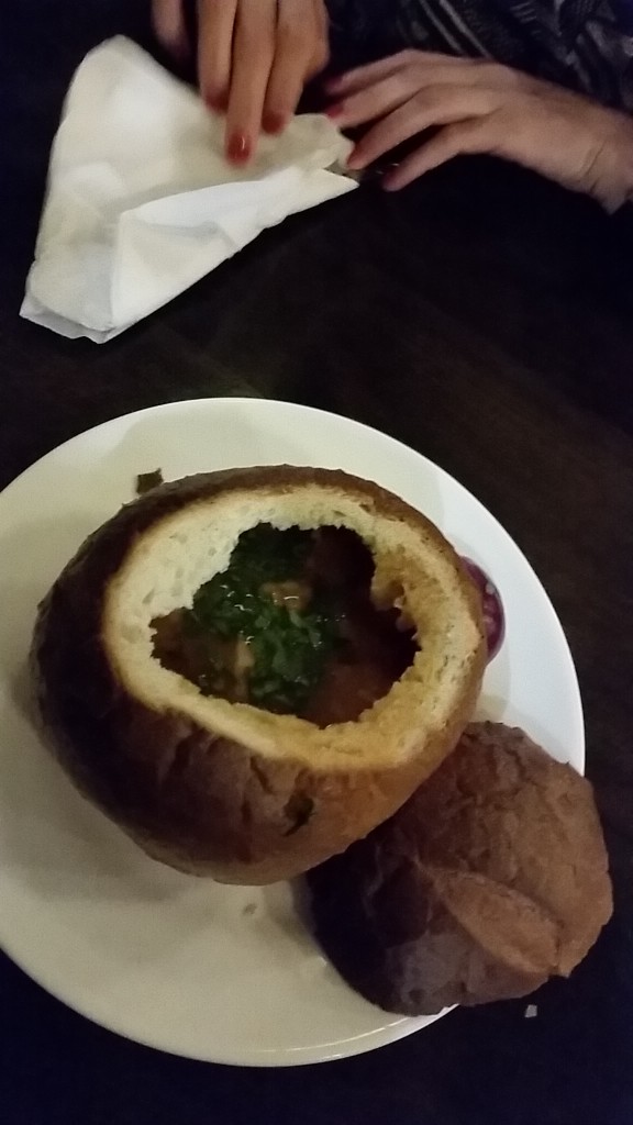 Caru cu bere bread bowl soup