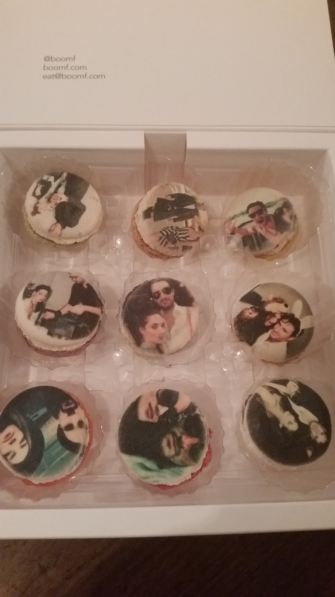 Boomf edible photos on marshmallows or macaroons