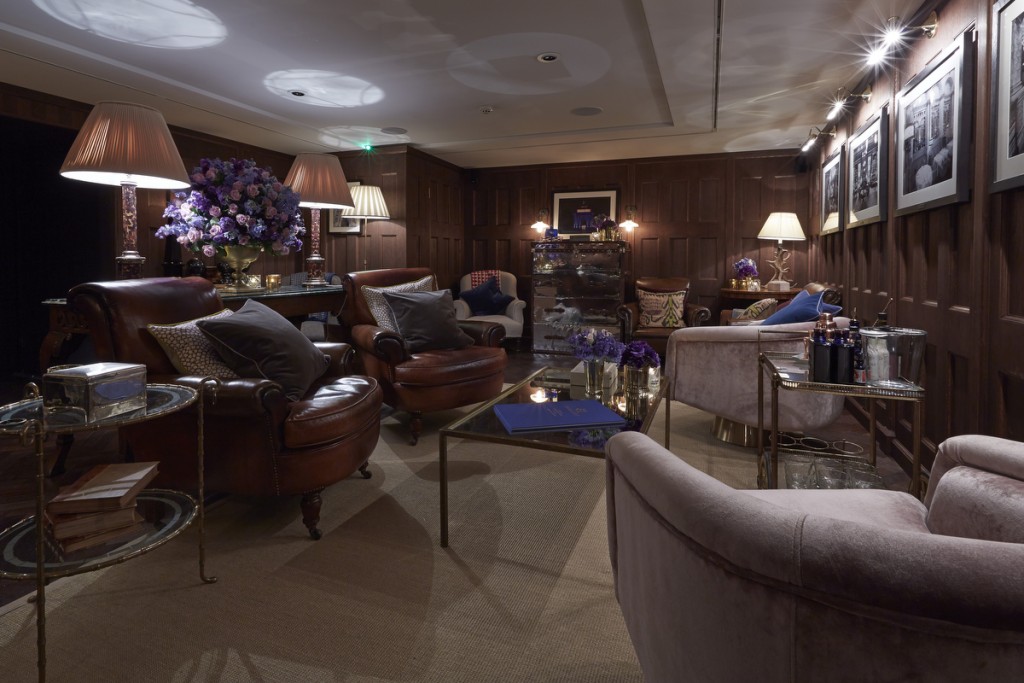 HAIG CLUB London is the unexpected modern interpretation of the illustrious institutions and social clubs featured in the original Haig Clubman adverts of the 1920s
