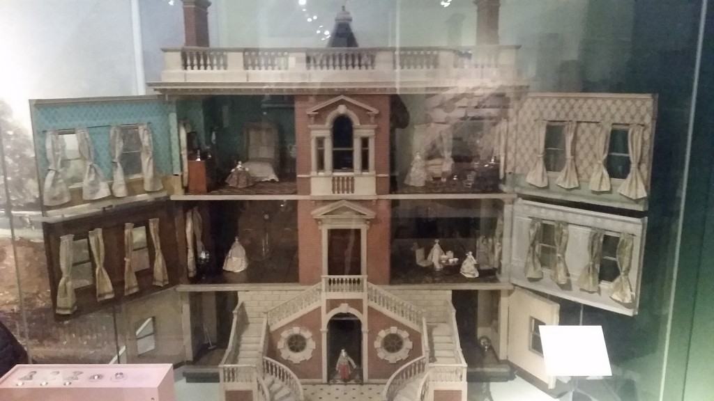 Dolls House V and A Museum of Childhood