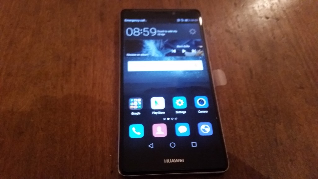 Huawei Mate S mobile start screen
