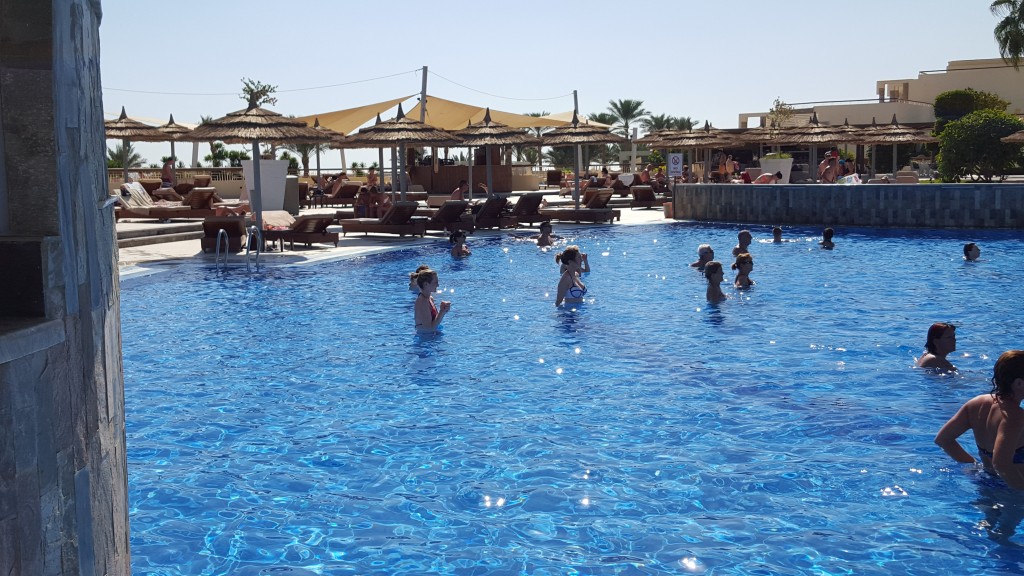 Egypt_Sharm_El_Sheikh_November_2015_Main_Pool_Areobics