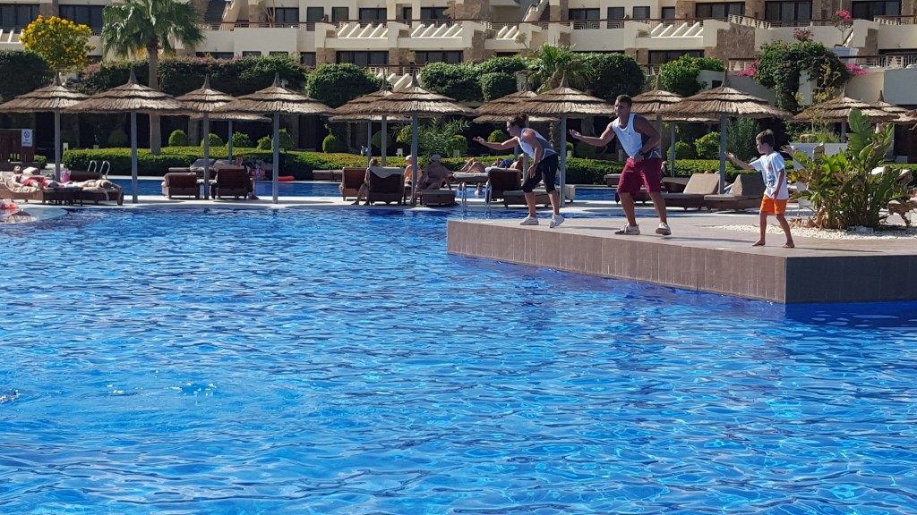 Egypt_Sharm_El_Sheikh_November_2015_Main_Pool_Instructors