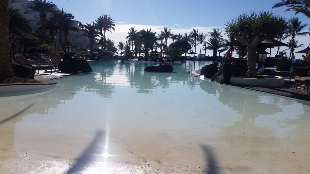 Hotel Meliá Salinas pool Lanzarote