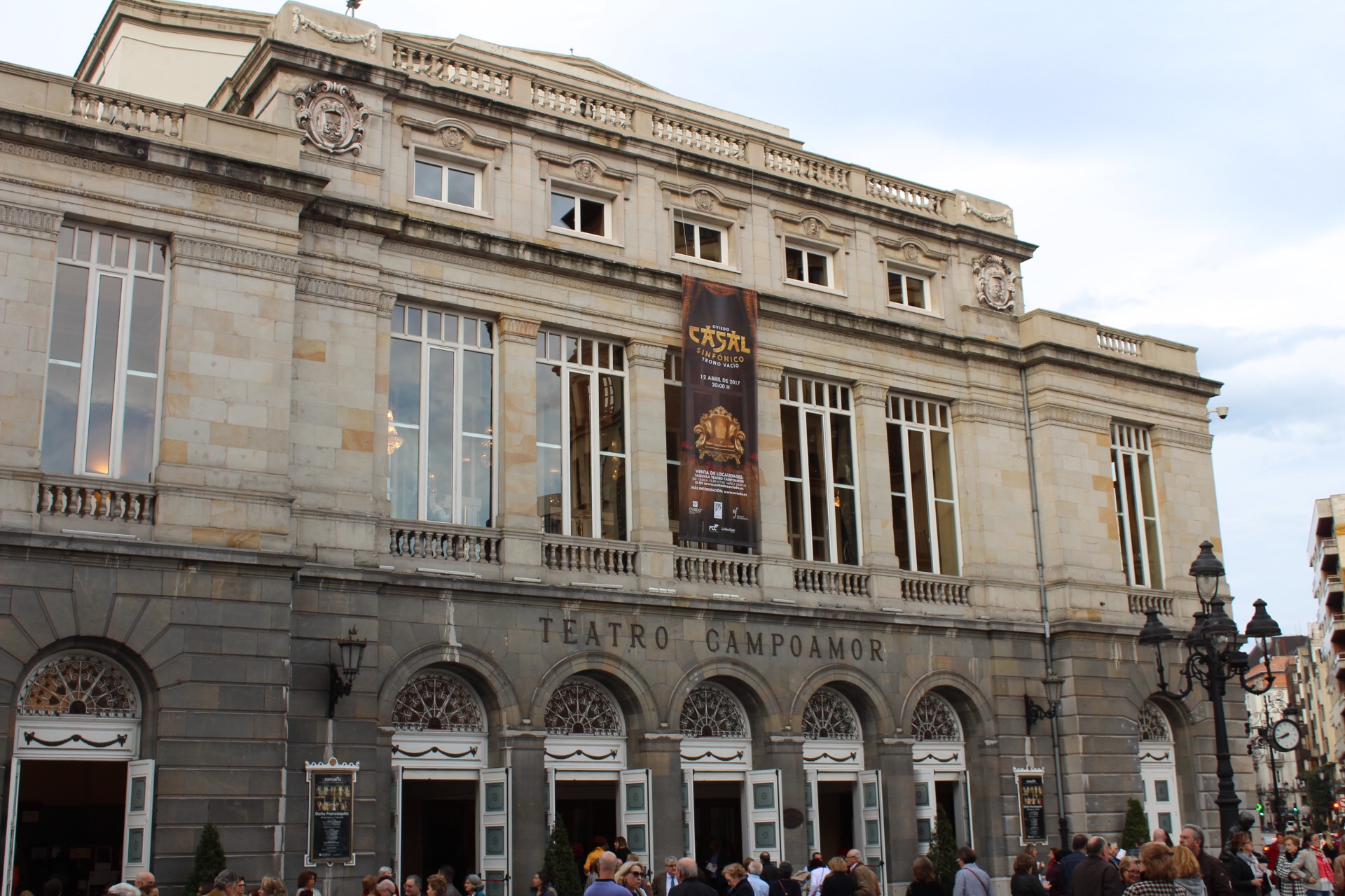 Something too Perfect About Teatro Campoamor