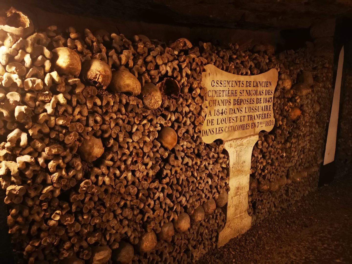 Catacombs Paris sign