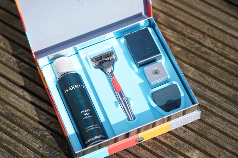 Maketh_the_man-Anton_welcome-christmas_2019-Harrys_shave_set2