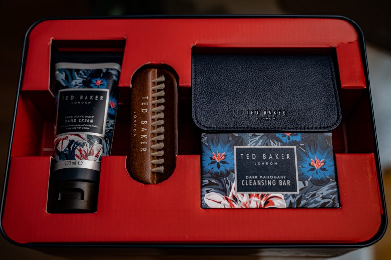 7-Maketh_the_Man-Anton_welcome-christmas_2020-Ted_Baker_grooming-2