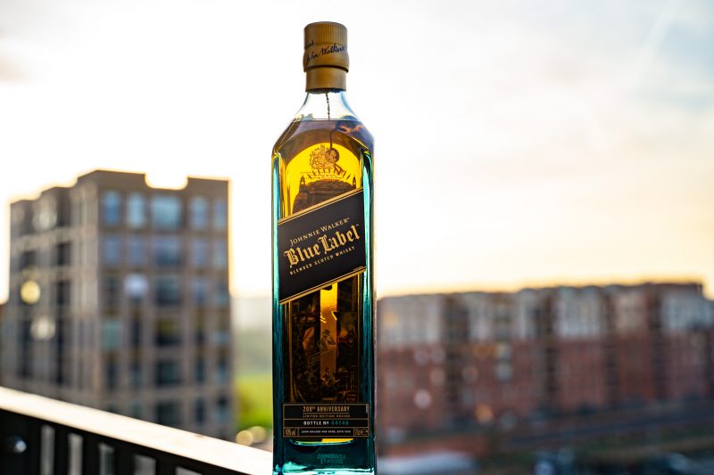 Maketh_the_Man-Anton_Welcome-Johnnie_Walker-Christmas-blue_label-2