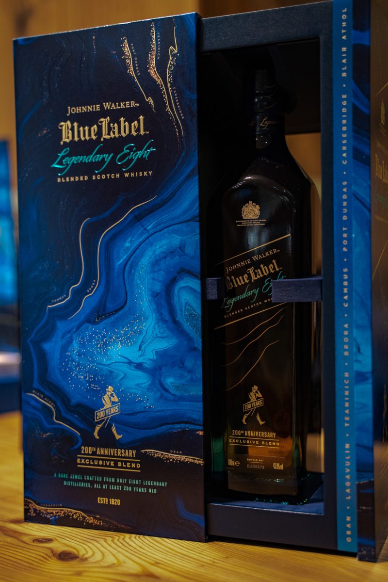 Maketh_the_Man-Anton_Welcome-Johnnie_Walker-Christmas-legendary_eight-1