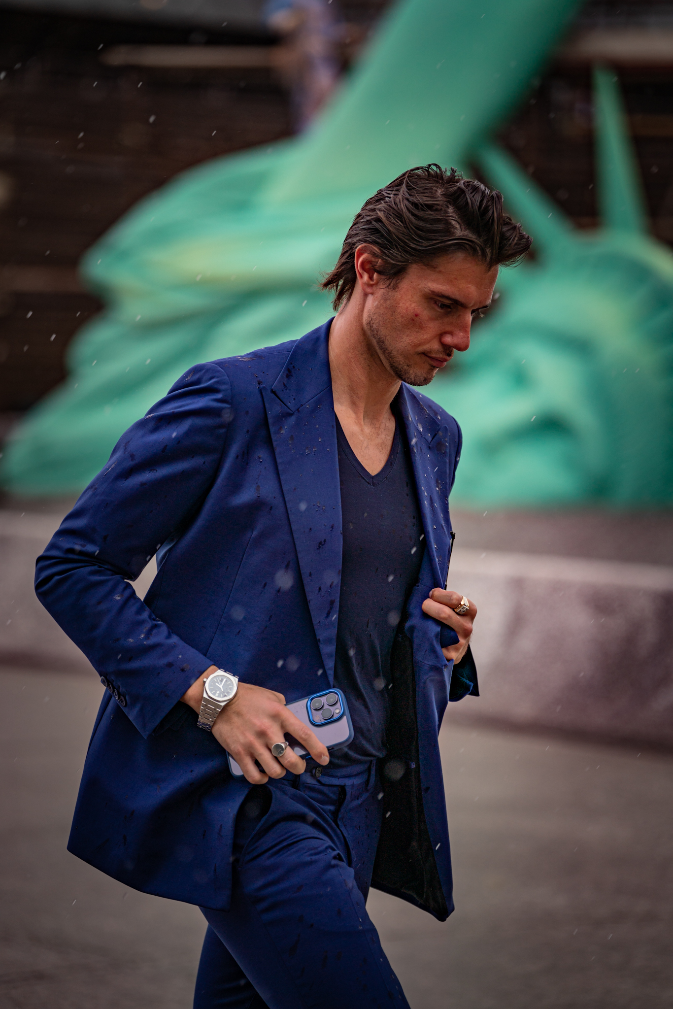 Pitti Uomo 104 - man in deep blue suit