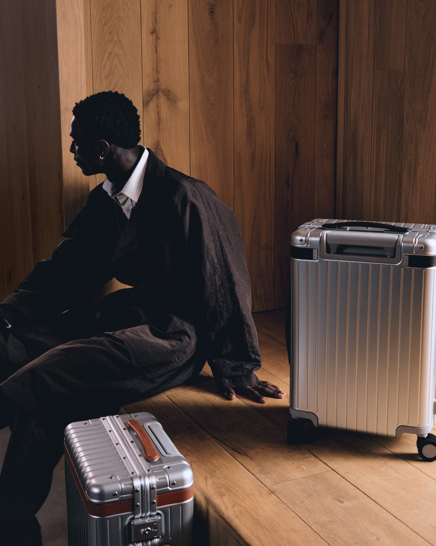 Maketh_the_man-Anton_Welcome-Carl_friedrik_aluminium-structure-carry_on